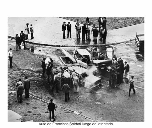 Auto de Francisco Soldati luego del atentado